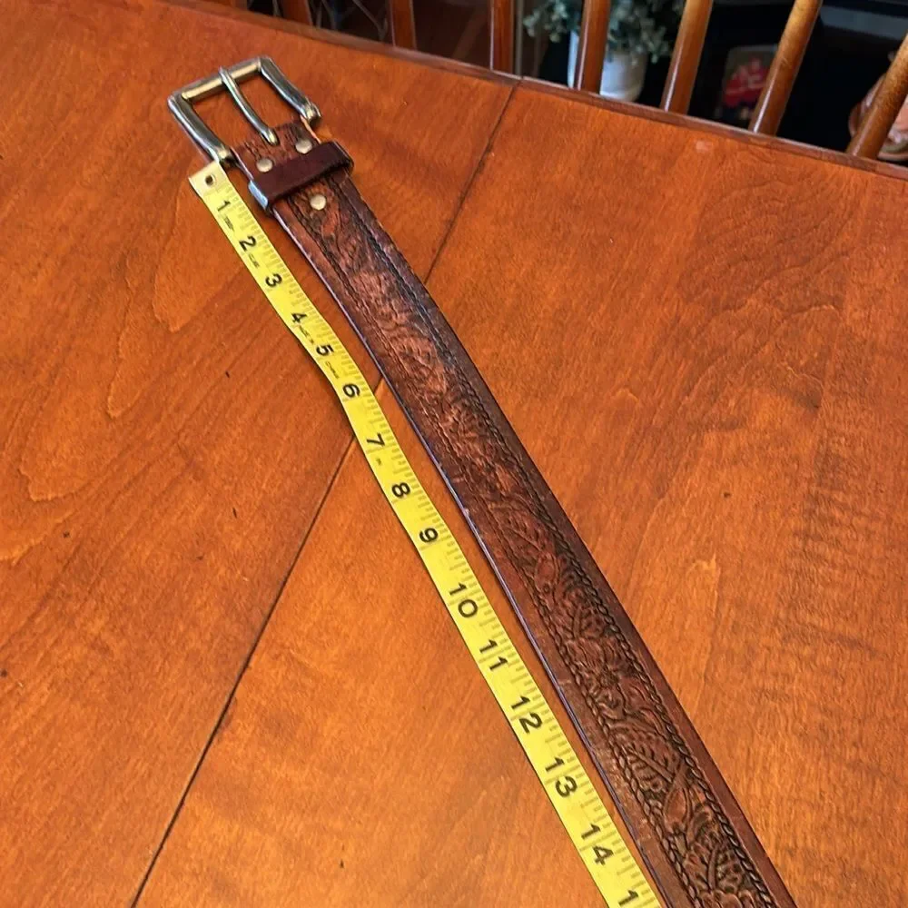 Mens Vintage LEVI's Embossed Leather Belt - 40